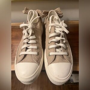 Converse All Star – Bow Back – Beige Lace – Women’s 7.5